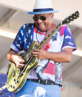 Willie J Laws Jr